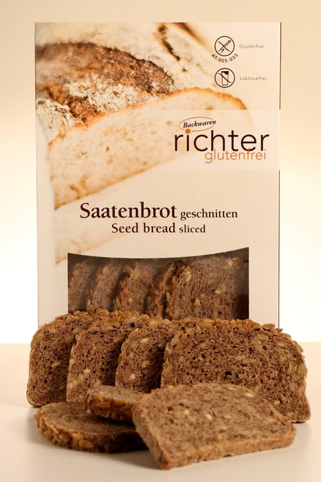 Saatenbrot geschnitten 250g -Richter glutenfrei
Glutenfrei genießen. Richter steht für erlesene glutenfreie Spezialitäten, sorgfältig hergestellt in Österreich. Aus dem niederösterreichischen Waldviertel, jener ursprünglichen Region, in der die Menschen seit jeher ein feines Gespür für natürliche Qualität besitzen, stammen beispielsweise das köstliche Brot und Gebäck. Körni und Co. werden dort in der ersten Bäckerei Österreichs erzeugt, die ausschließlich glutenfrei bäckt!