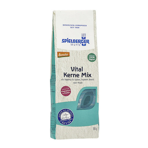 Vital Kerne Mix 200g - Spielberger

Der Vital Kerne Mix ist die ideale Wahl für alle, die ihre Ernährung mit einem Extra an Geschmack und wertvollen Nährstoffen bereichern möchten. Diese knusprige und aromatische Mischung vereint sorgfältig ausgewählte Zutaten wie gerösteten Buchweizen, Kürbiskerne und Sesam sowie Hanfsaat, Sonnenblumenkerne und Leinsaat.